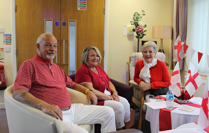 Almshouses residents celebrate St George's Day